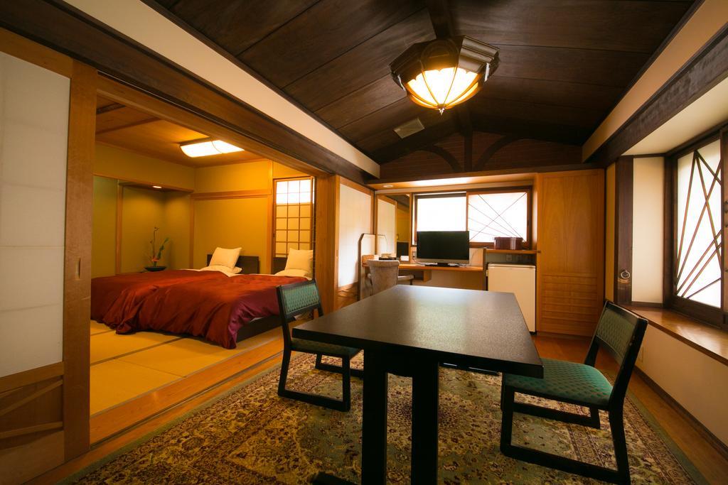 Hotel Ryotei Tanokura Yufu Exterior foto
