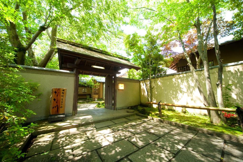 Hotel Ryotei Tanokura Yufu Exterior foto
